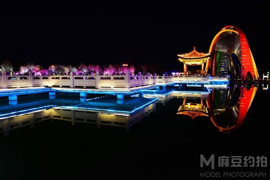 夜景模特