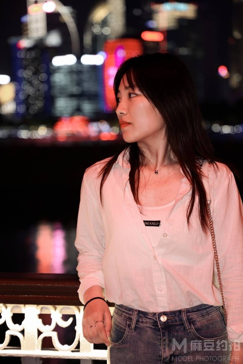 夜景模特