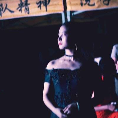 黑白模特