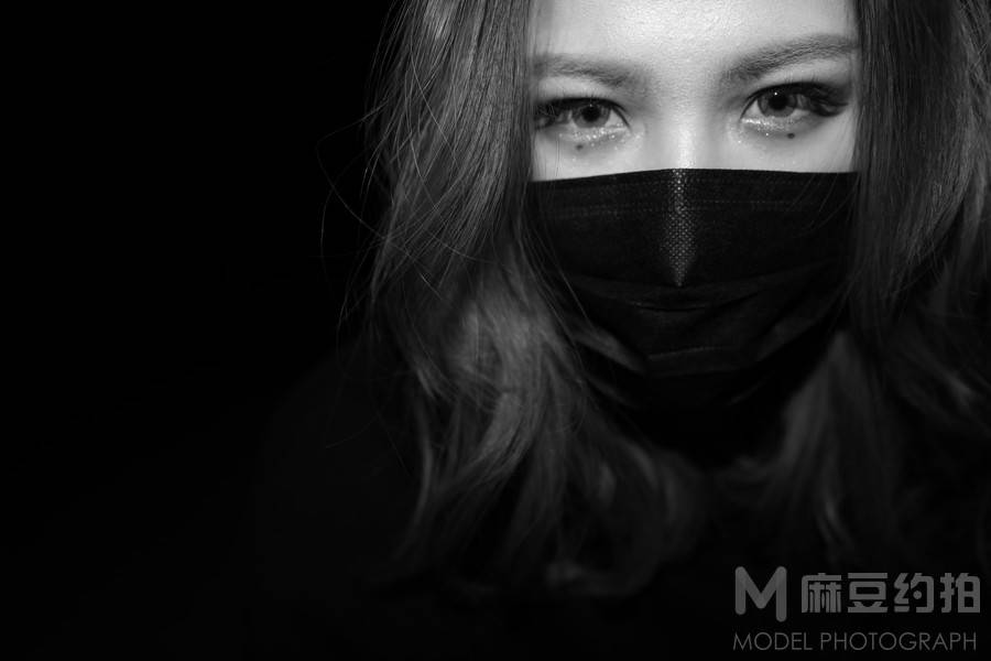 黑白模特
