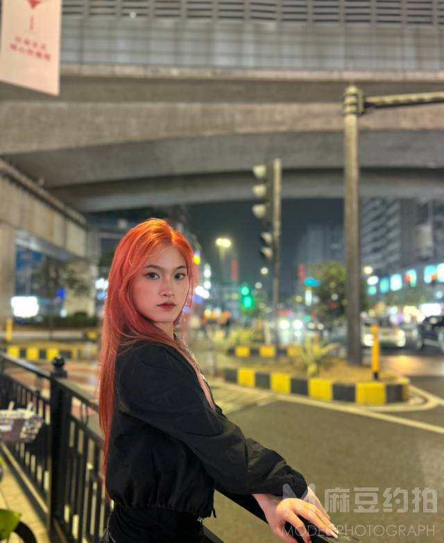 夜景模特