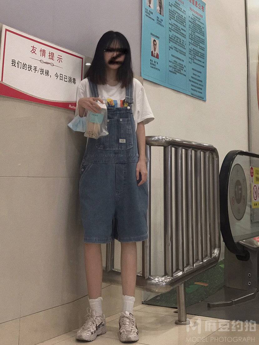 校园模特