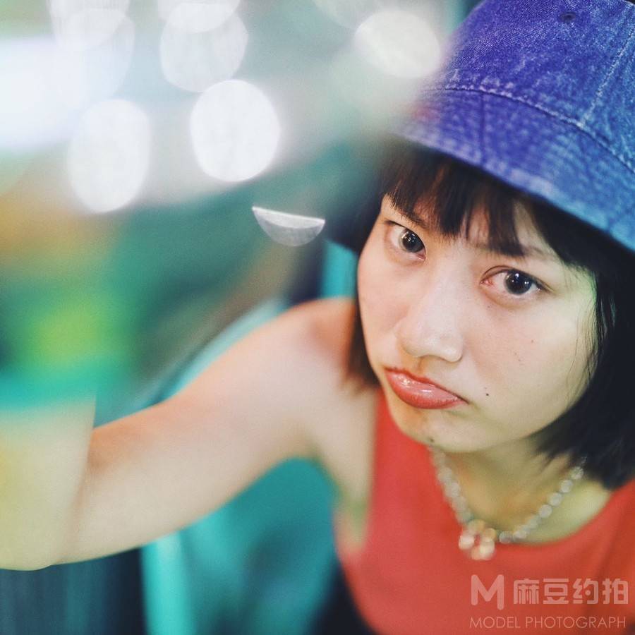 情绪模特