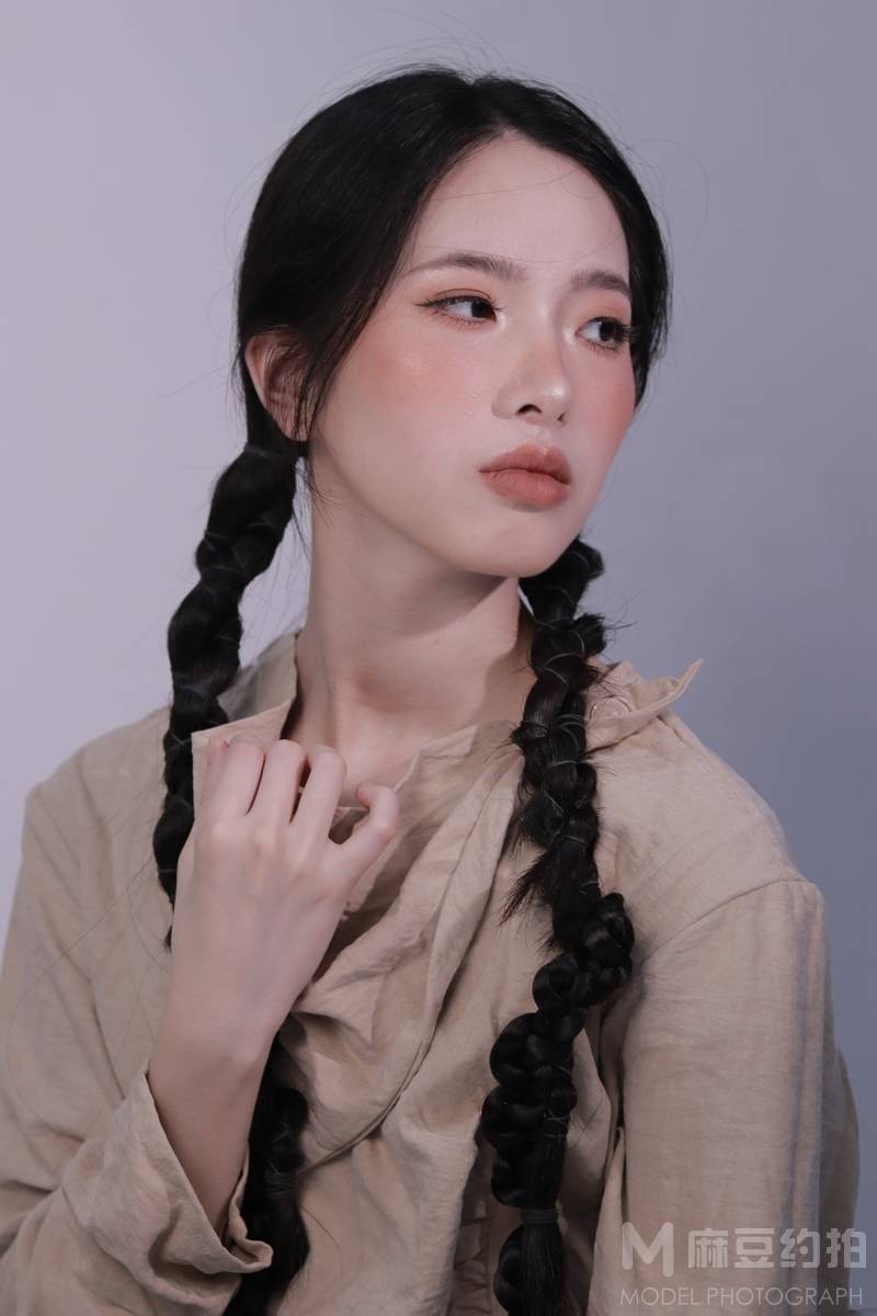 妆容模特