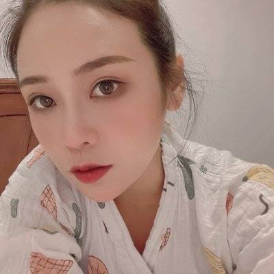 黑白模特