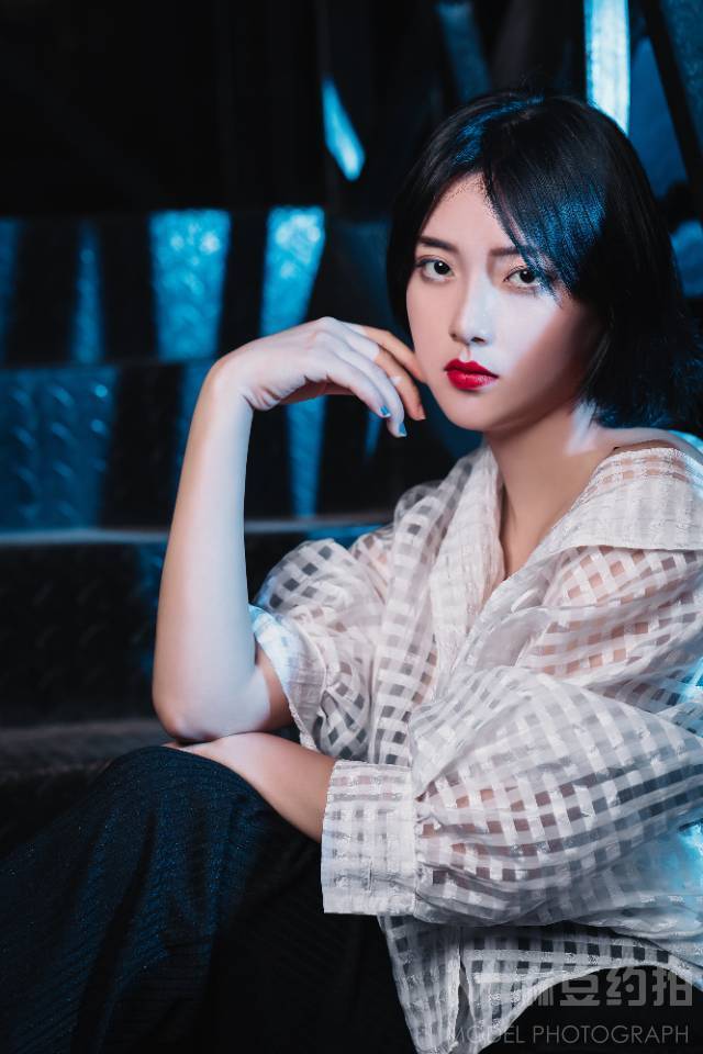 暗黑模特