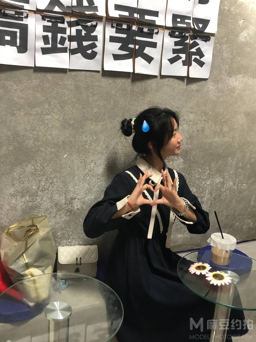 清新模特