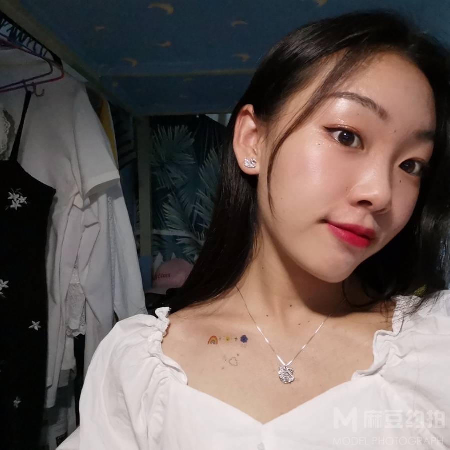 黑白模特