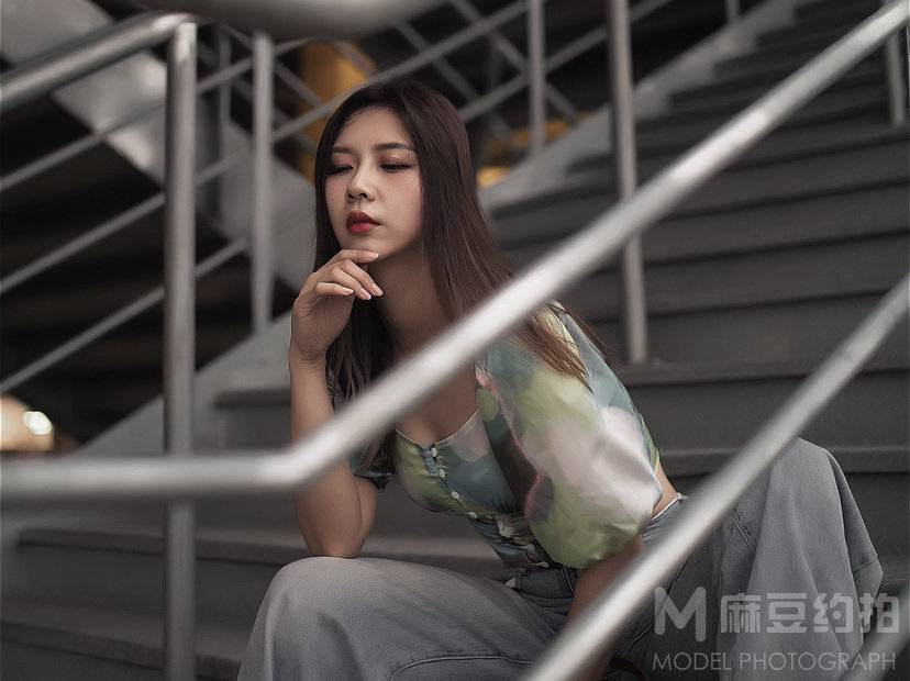 情绪模特