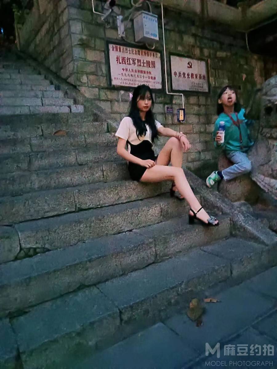 校园模特