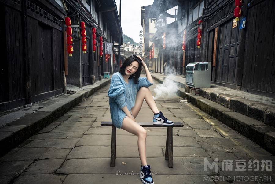情绪模特