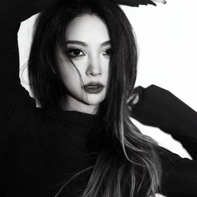 黑白模特