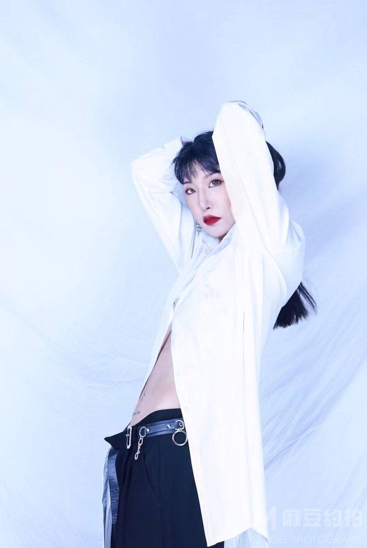 纪实模特