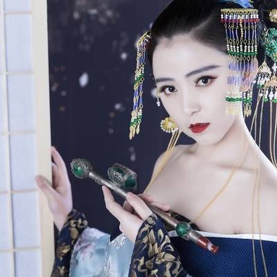 情绪模特