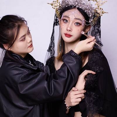 暗黑模特