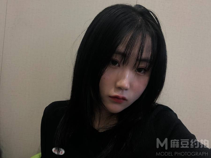 黑白模特