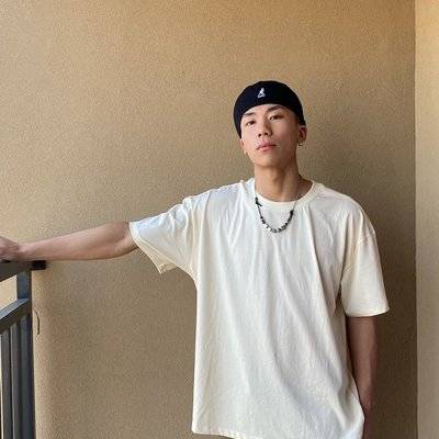 黑白模特