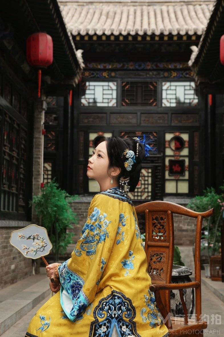 黑白模特