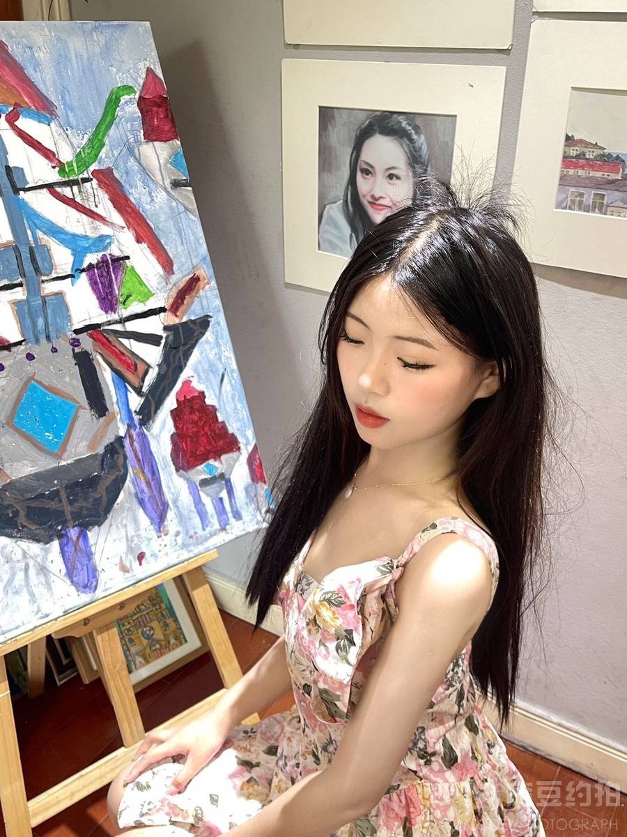 校园模特