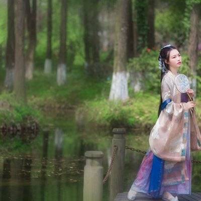 汉服模特