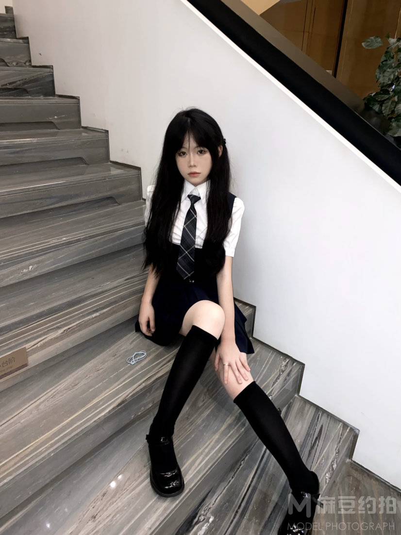 黑白模特