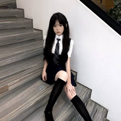 黑白模特