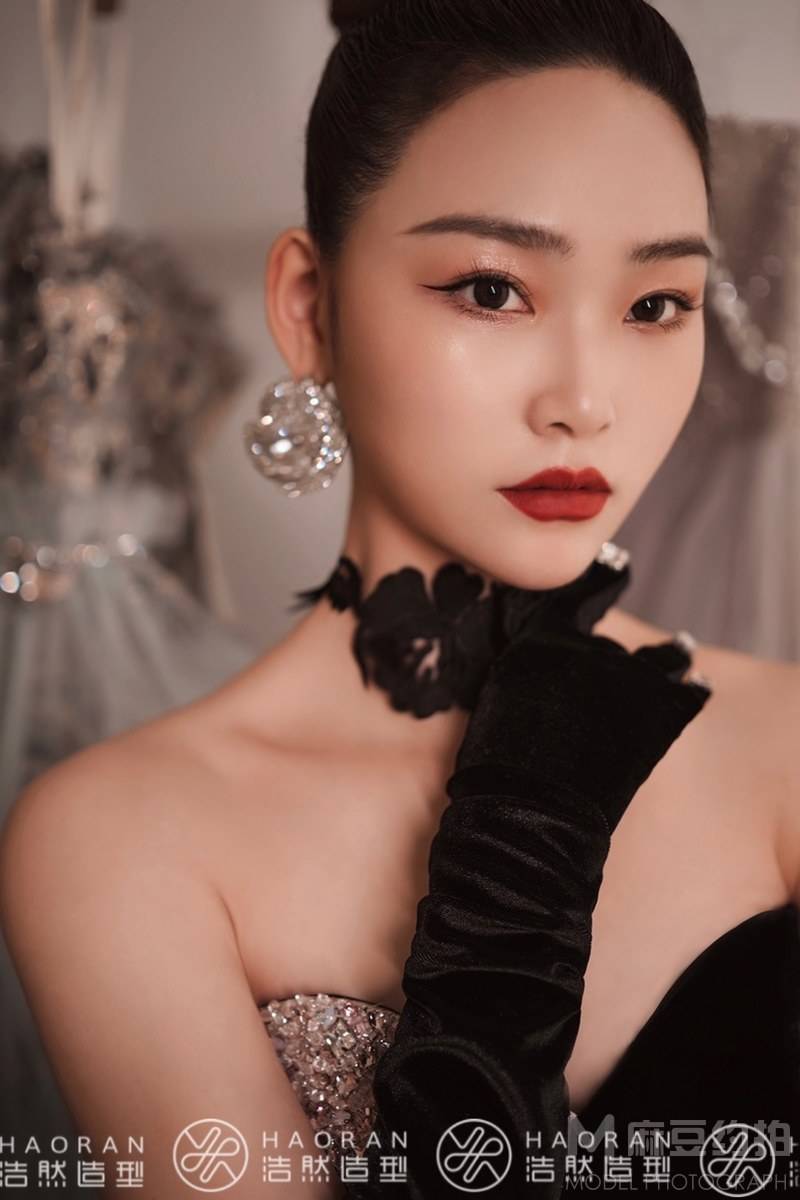 妆容模特