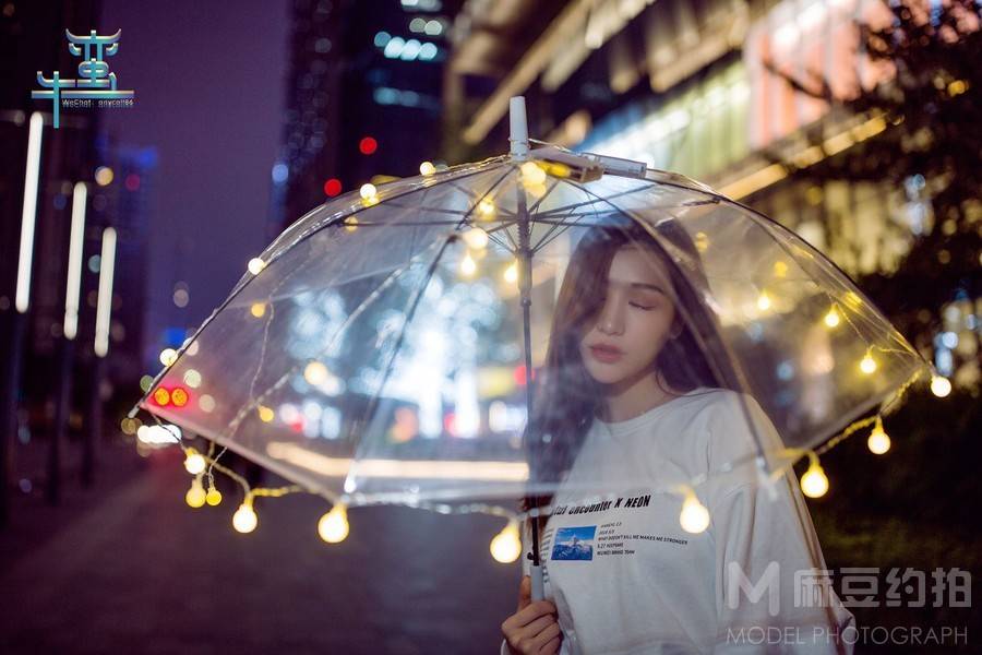 夜景模特