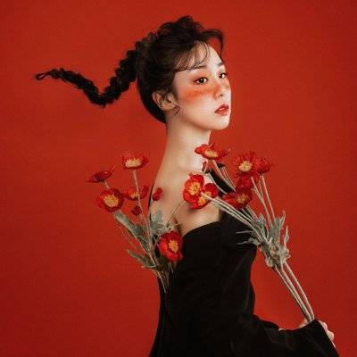 情绪模特