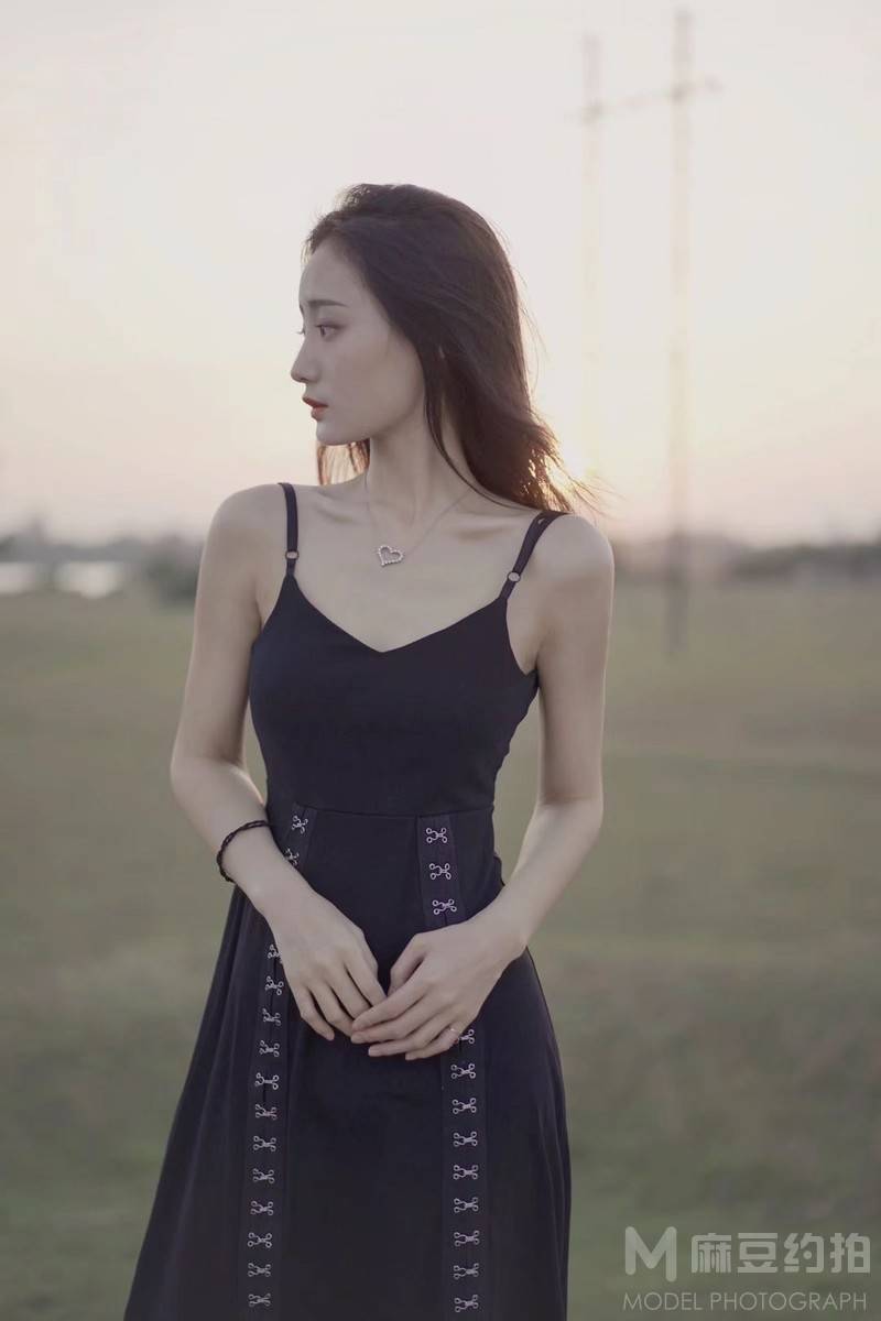 黑白模特