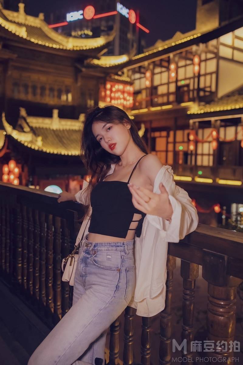 夜景模特