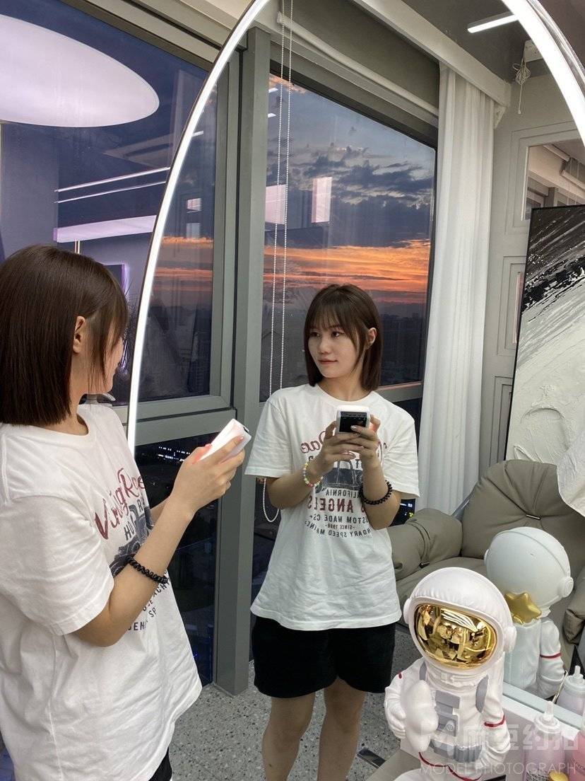 清新模特