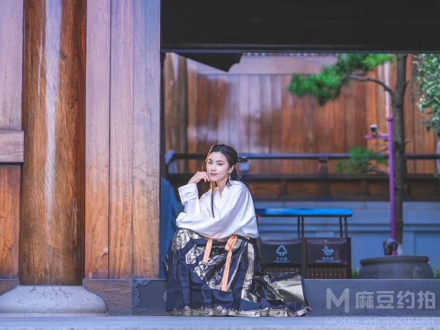 汉服模特