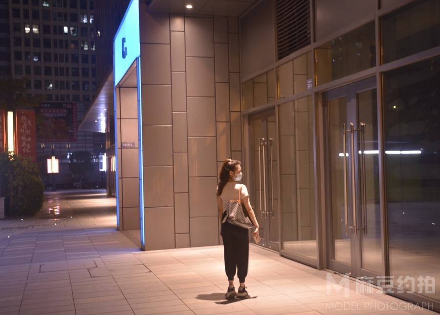 夜景模特