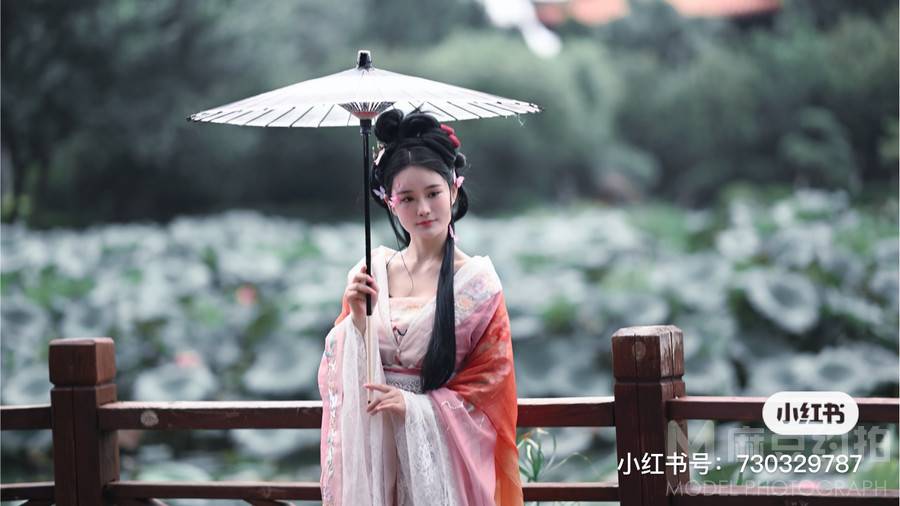 汉服模特