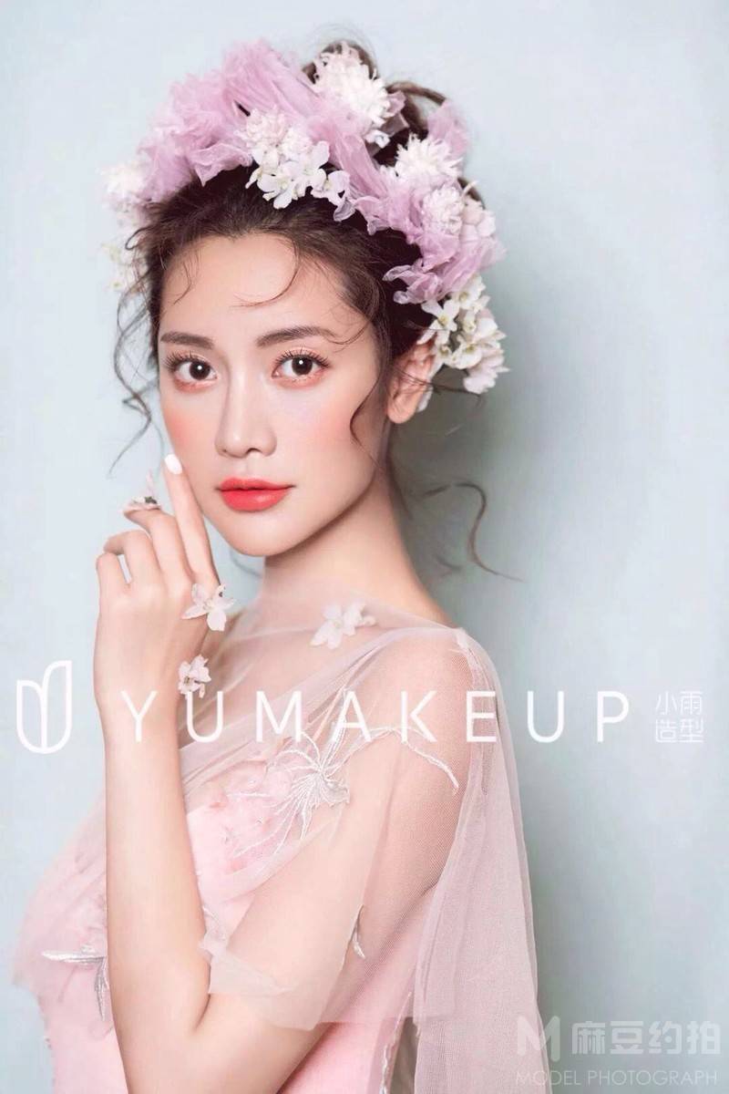 妆容模特