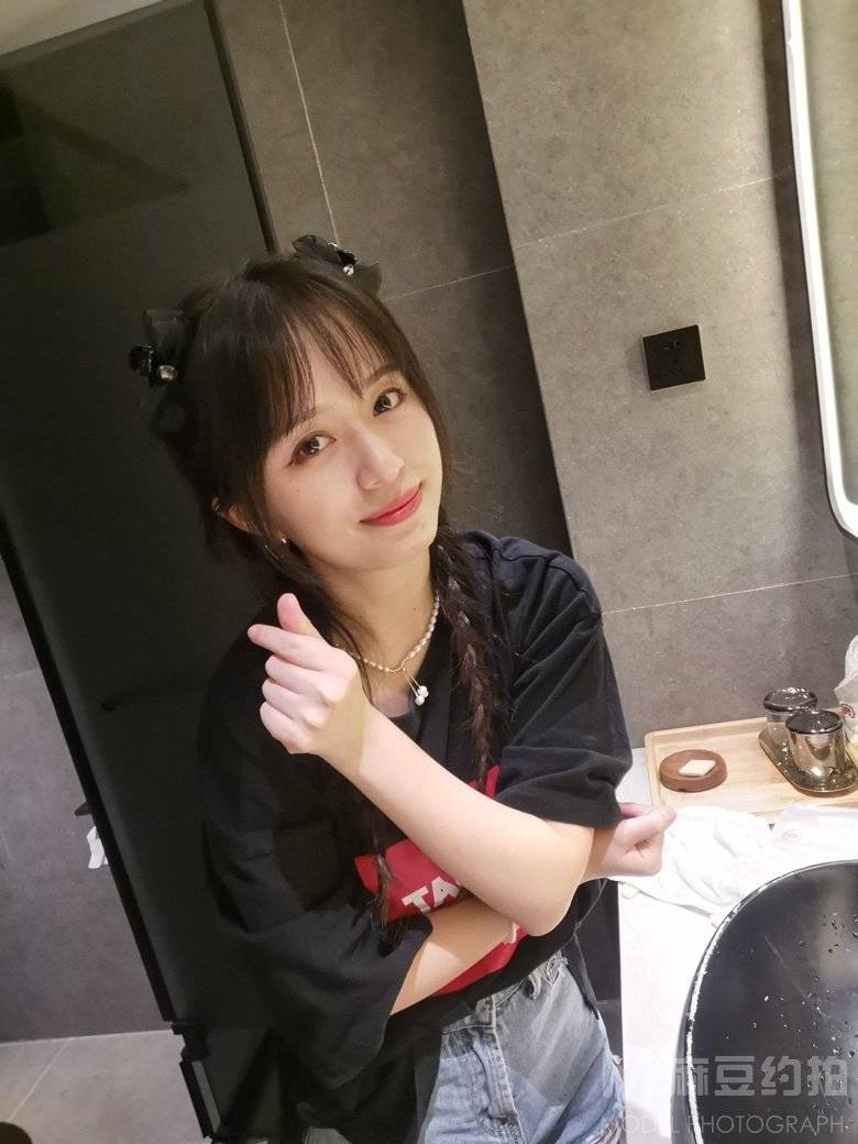 胶片模特