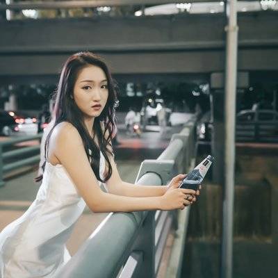 情绪模特