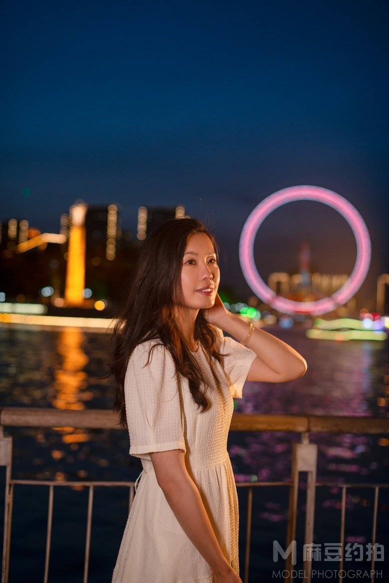 夜景模特