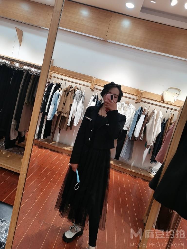 清新模特