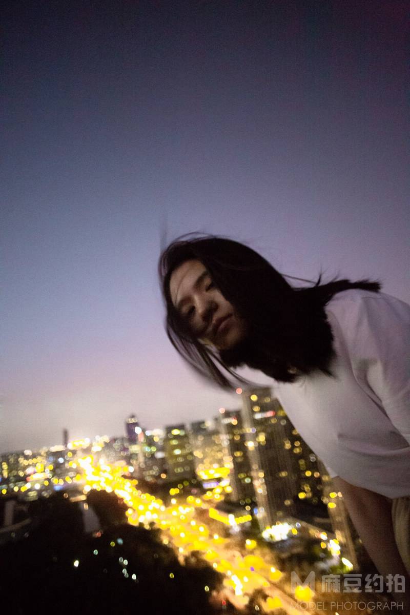 夜景模特