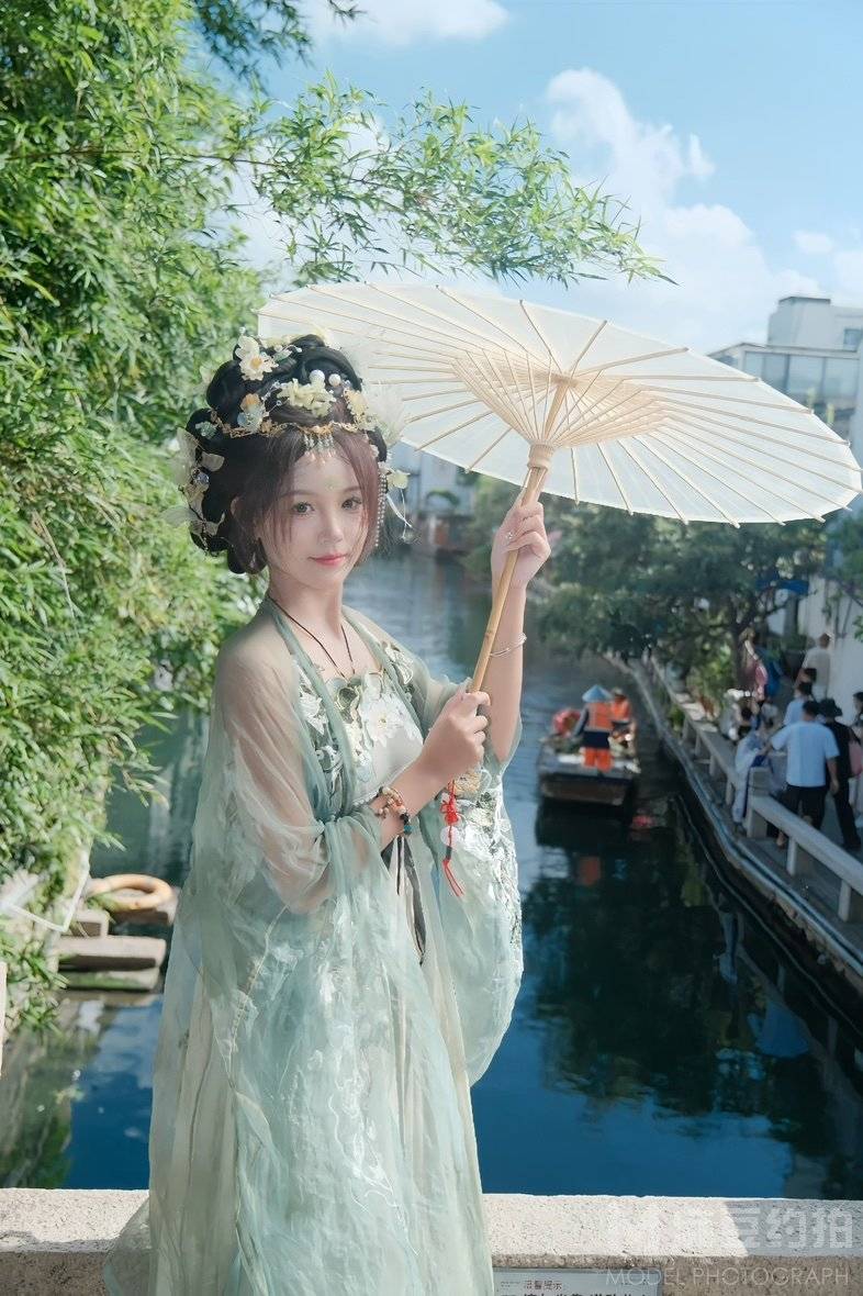 汉服模特