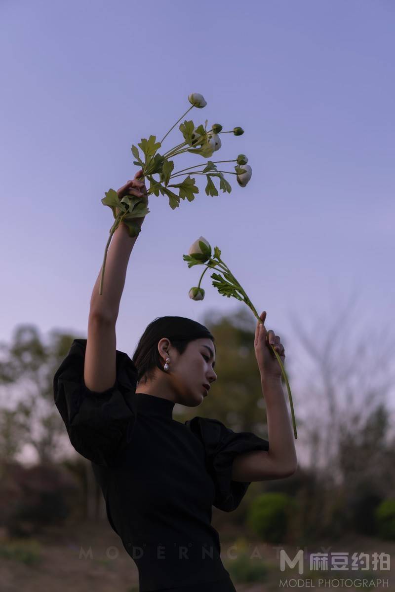 情绪模特