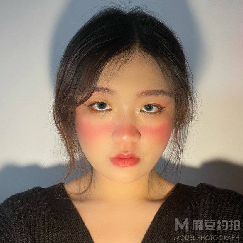 妆容模特