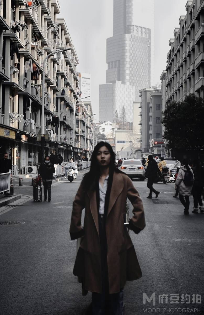情绪模特