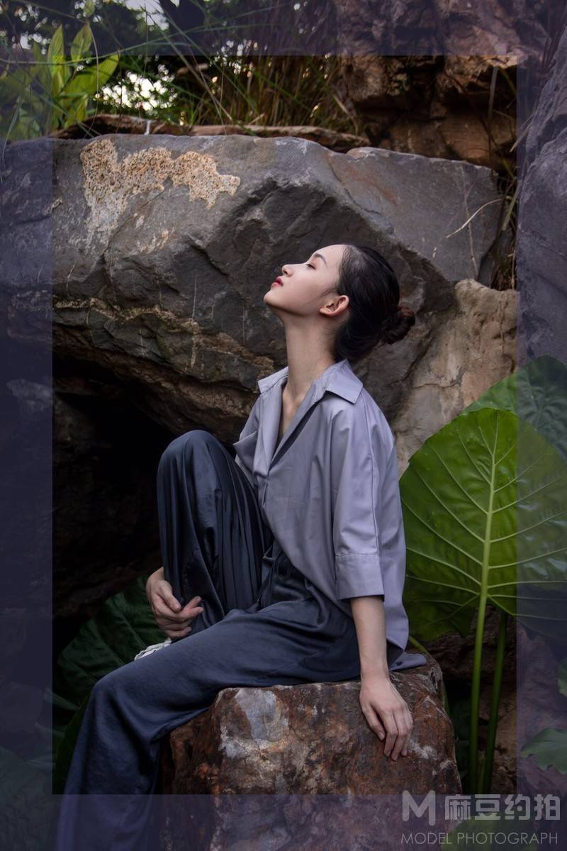 情绪模特