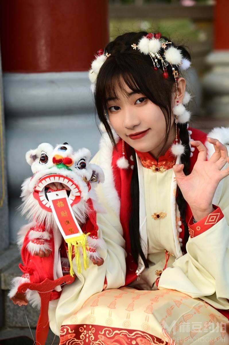 汉服模特