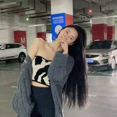 宝丽来模特