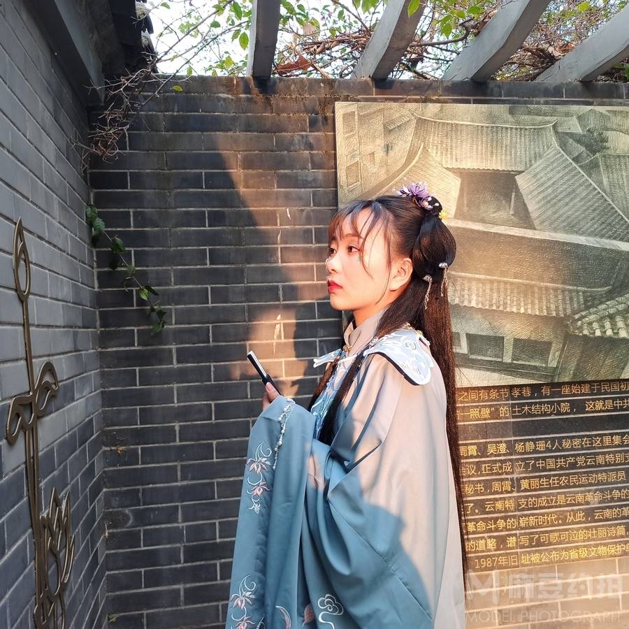 汉服模特