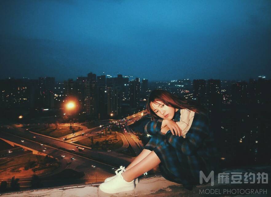 夜景模特